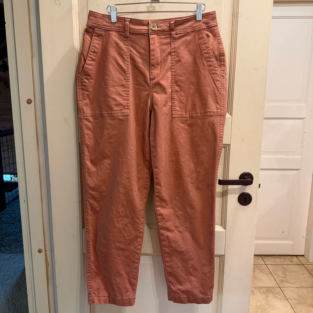 NWOT - A New Day Pants